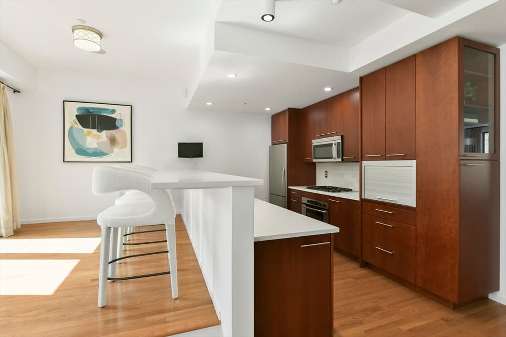 35 Fay St #103 photo 4