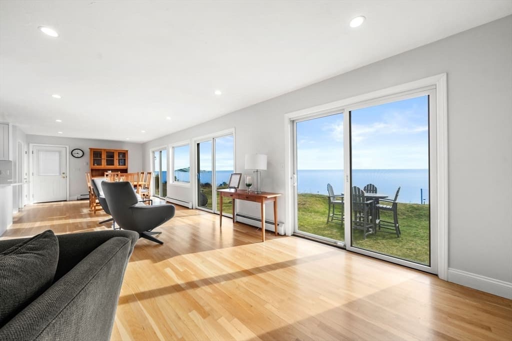 8 Shore Dr photo 5
