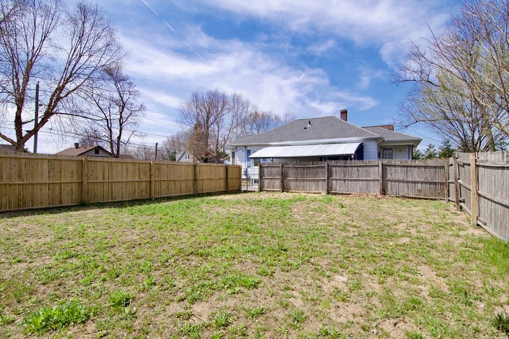 194 Island Pond Rd photo 5