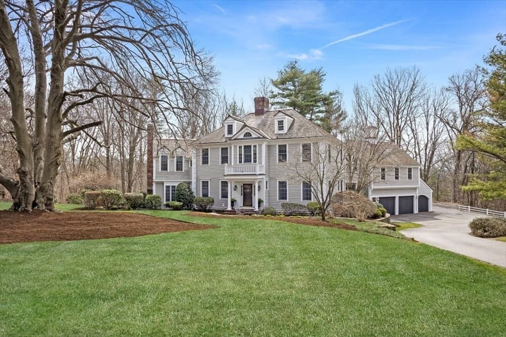 2 Olmsted Dr