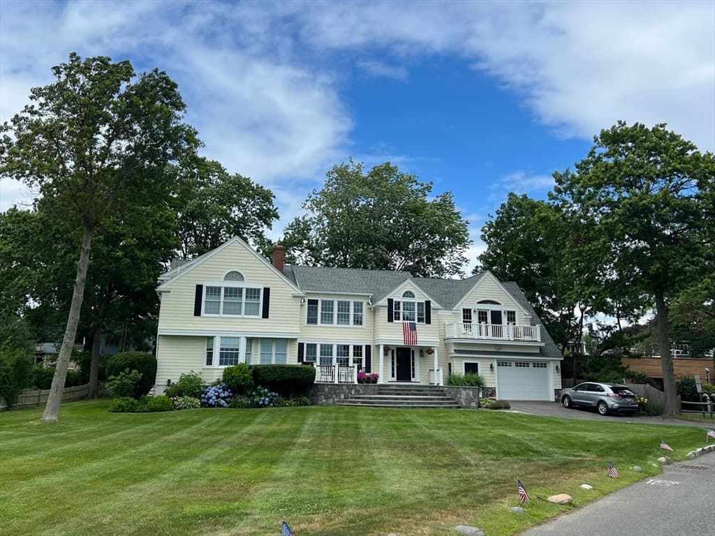 247 Ocean Ave photo 2