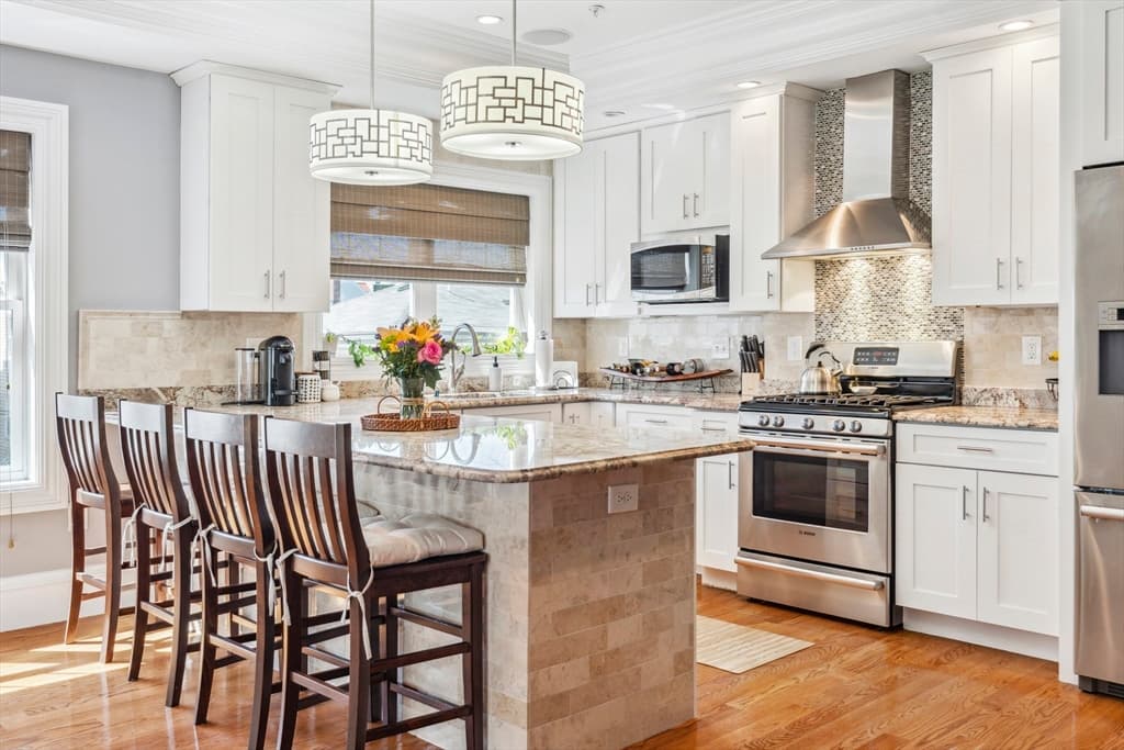 627 E 2nd Street #4