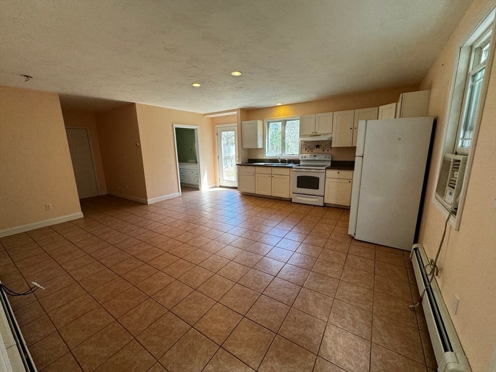 9 Russell Holmes Way #. photo 2