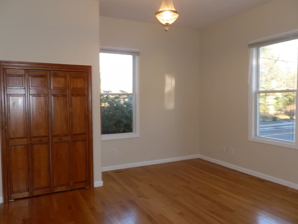 194 Auburn Street #1 photo 2