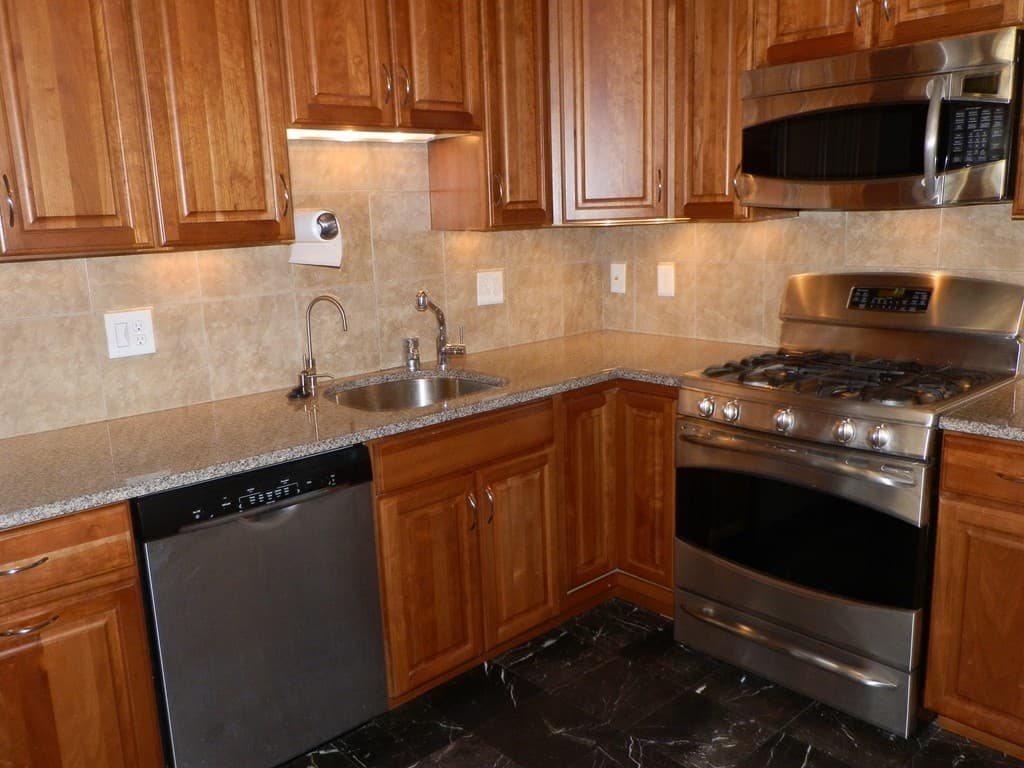 194 Auburn Street #1 photo 5