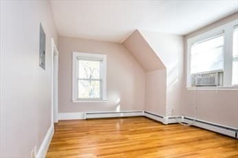 28 Dorset St #3