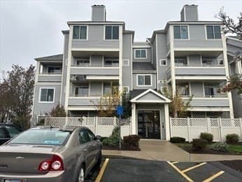200 Falls Blvd #G201 photo 2