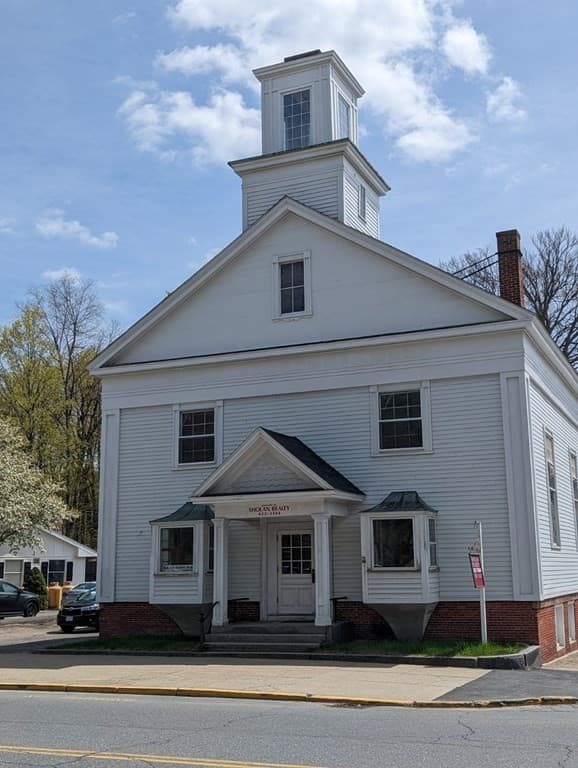 `33 Main Street photo 2