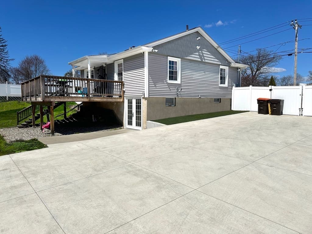 155 Shoemaker Lane photo 5