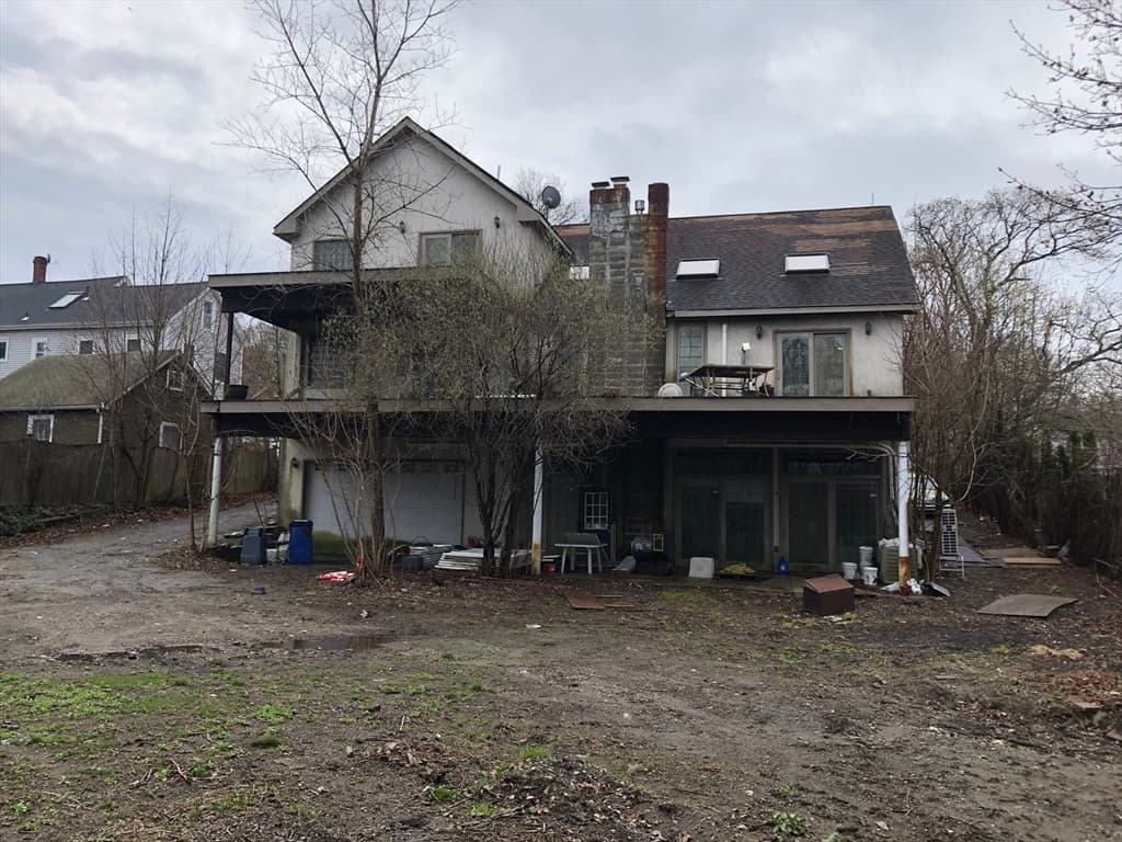 128 Winter St