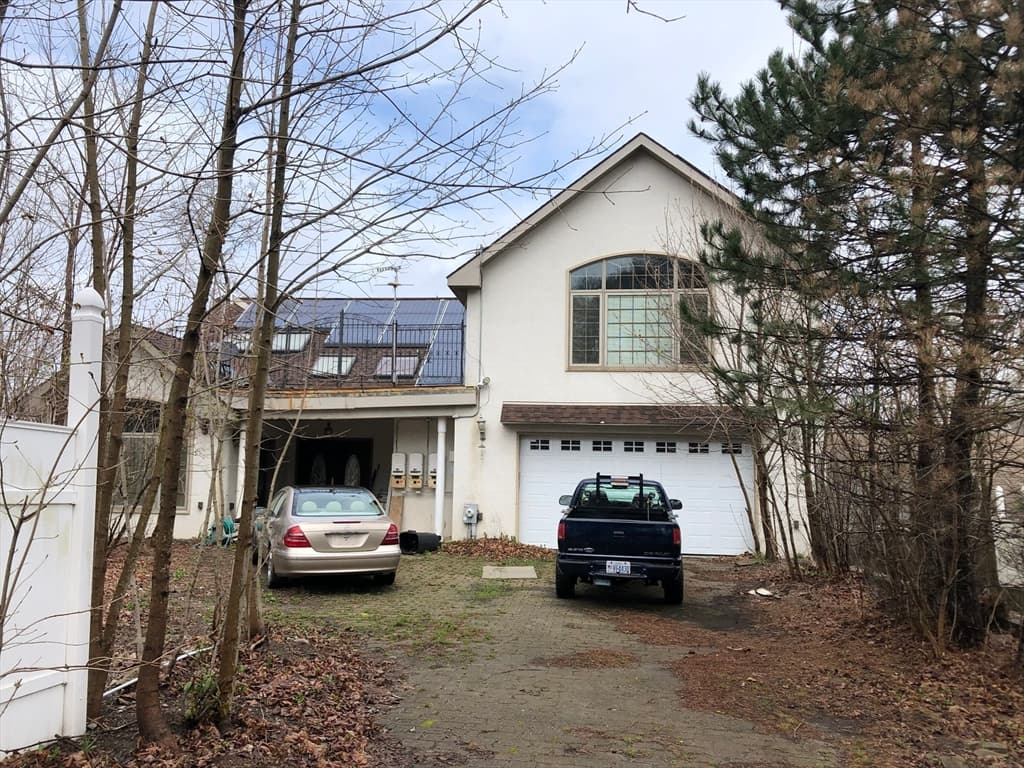 128 Winter St photo 5