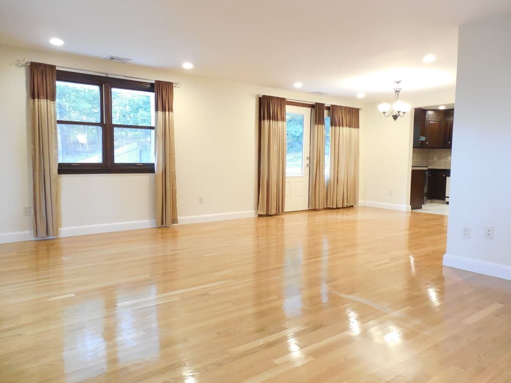 182 Totten Pond Road #A photo 5