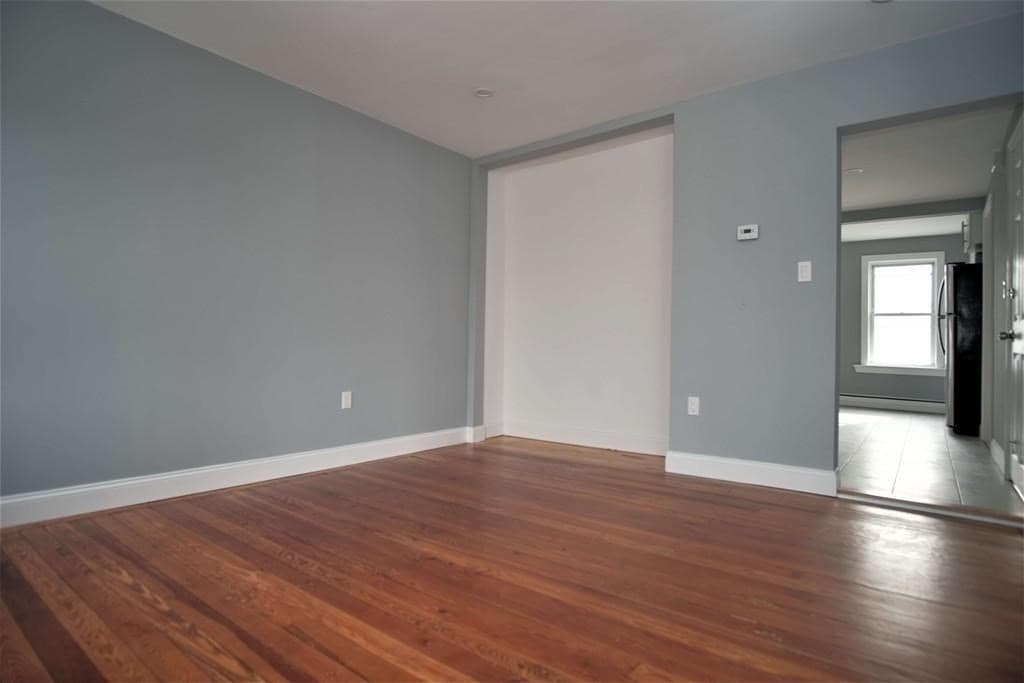 211 Jefferson Ave #2 photo 3