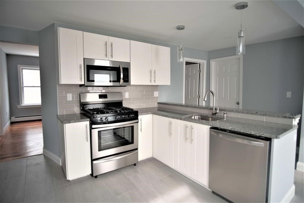 211 Jefferson Ave #2
