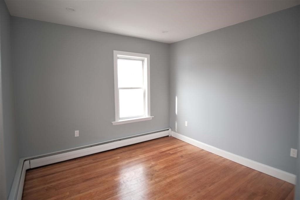 211 Jefferson Ave #2 photo 4
