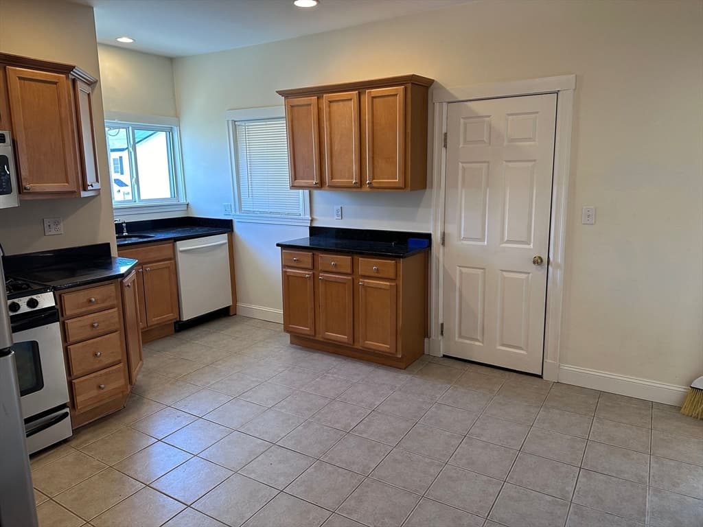146 Durnell Ave #1 photo 4