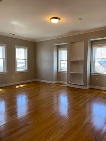 122 W Broadway ##5 photo 3