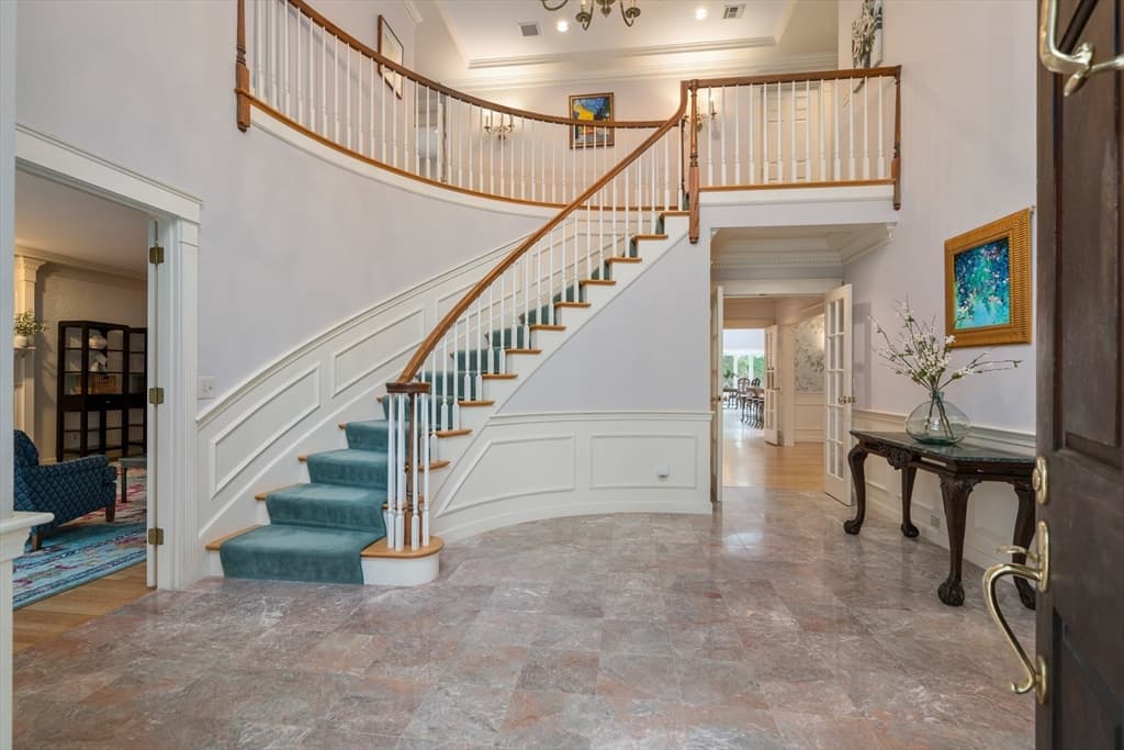 67 Bridle Path photo 2