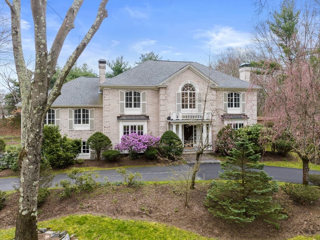 67 Bridle Path