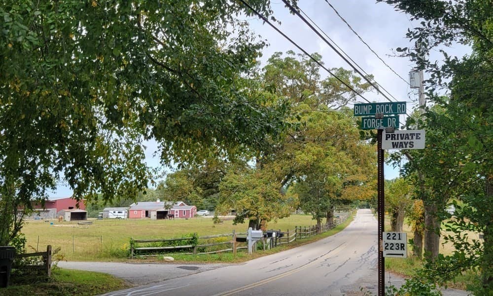 141 Bump Rock Road photo 2