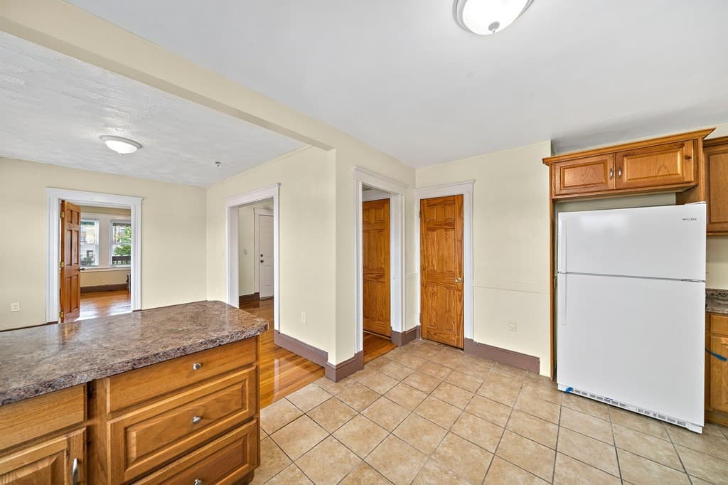 742 River St. #5 photo 5