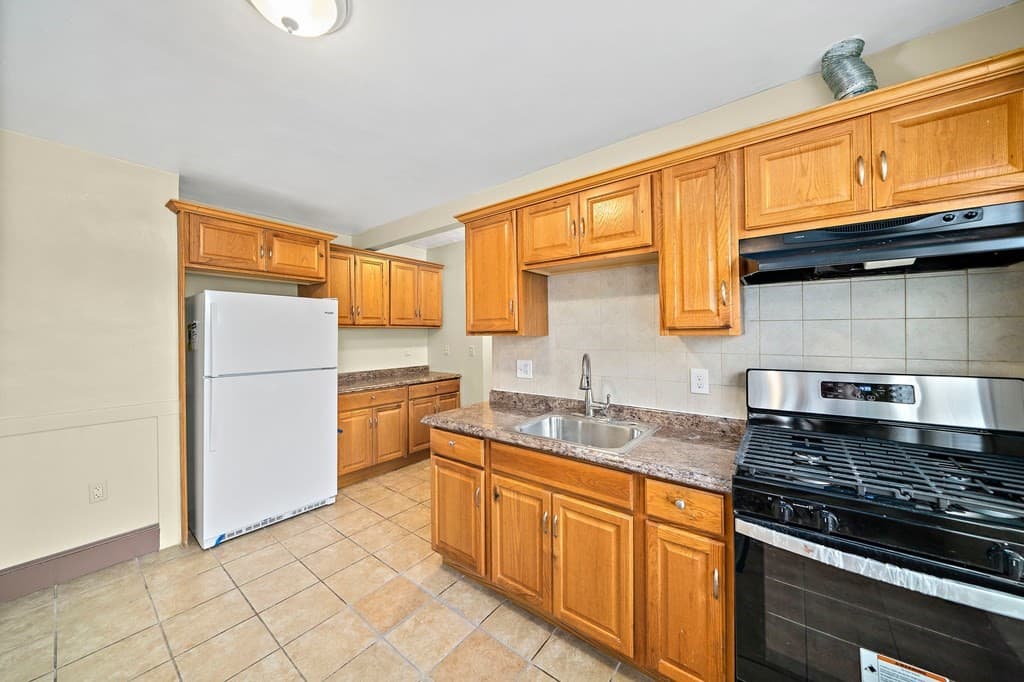 742 River St. #5 photo 4