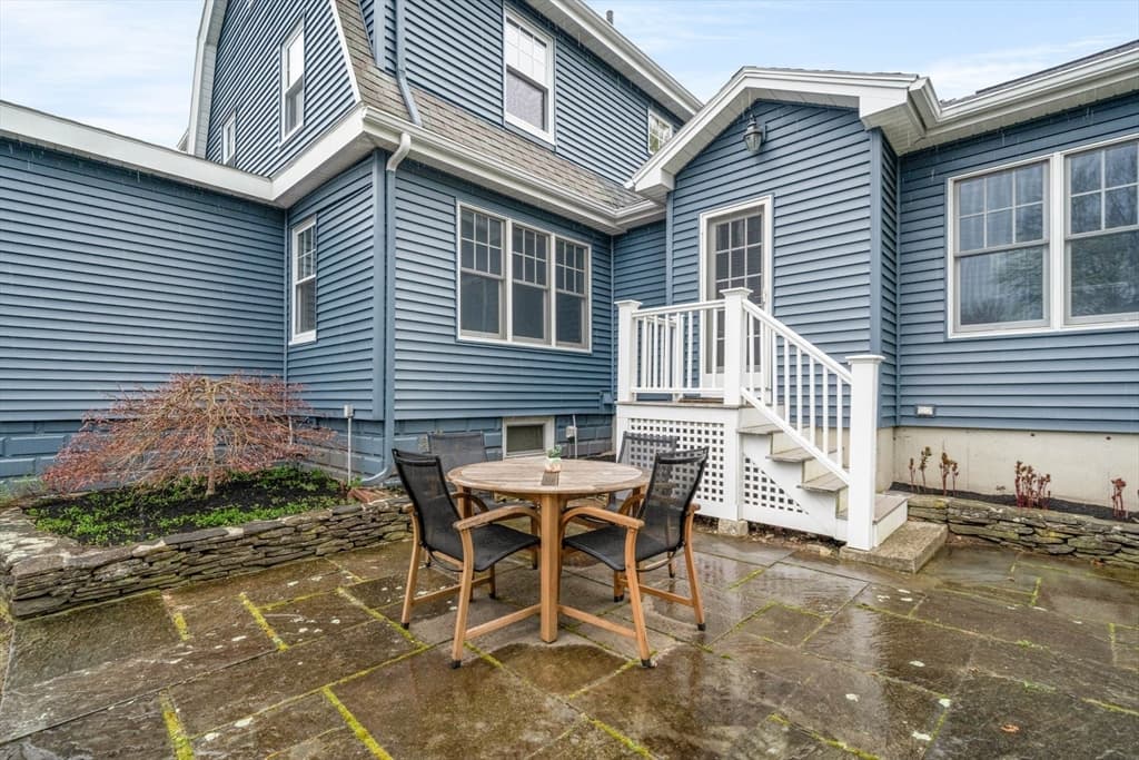 50 Allen Road photo 3