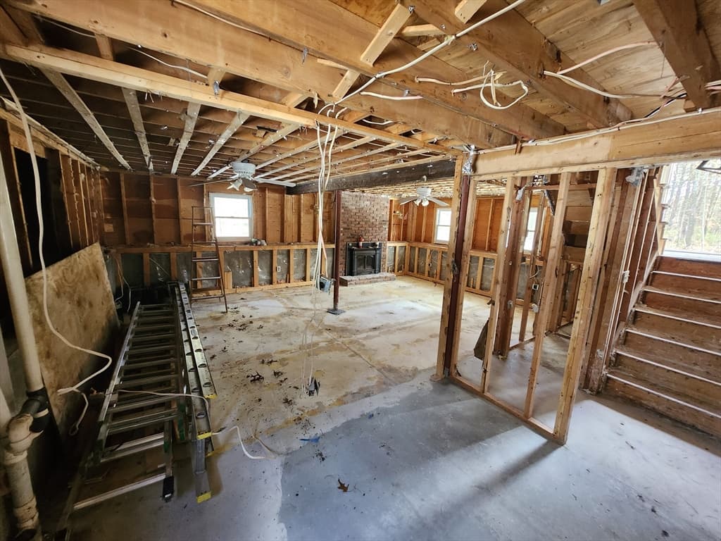 133 White Pond Rd photo 4