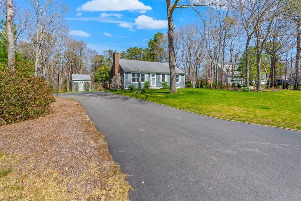 19 Saddleback Road photo 2