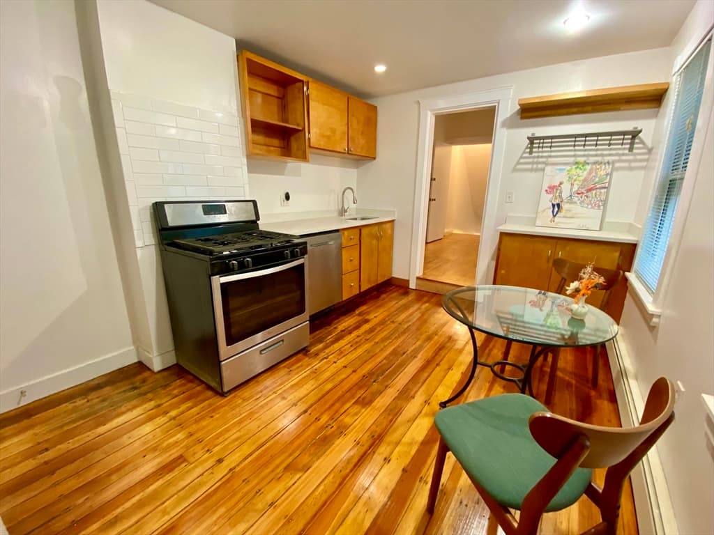 30 Fairmont Ave #2