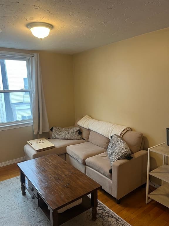 4 Grimes St #2