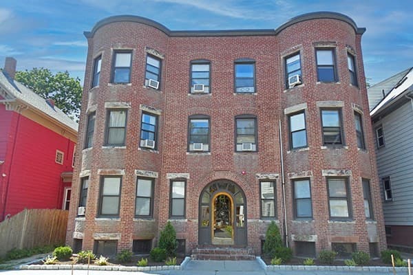 40 Cedar St #2L