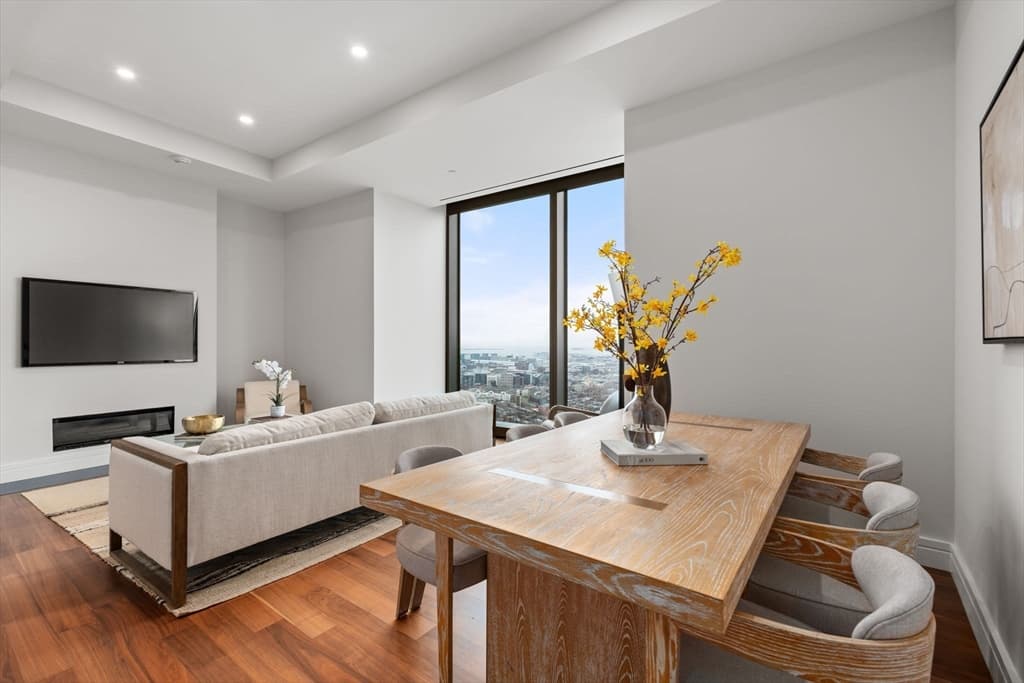 1 Dalton Street #4703/4704 photo 5