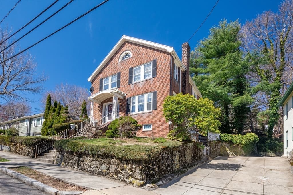 83 Bartlett Ave. photo 2
