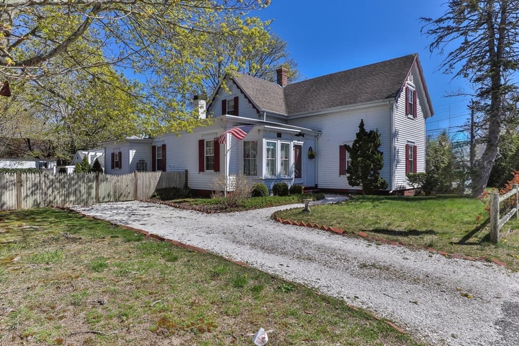 475 Sisson Rd photo 2