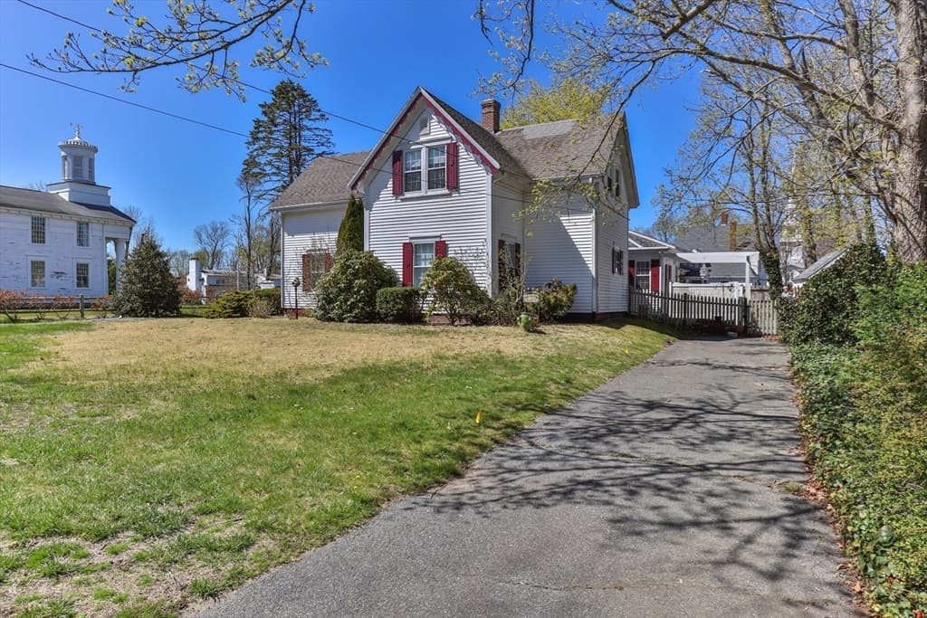 475 Sisson Rd photo 4