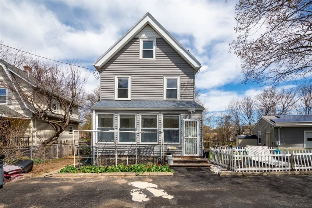 108 Goodenough St