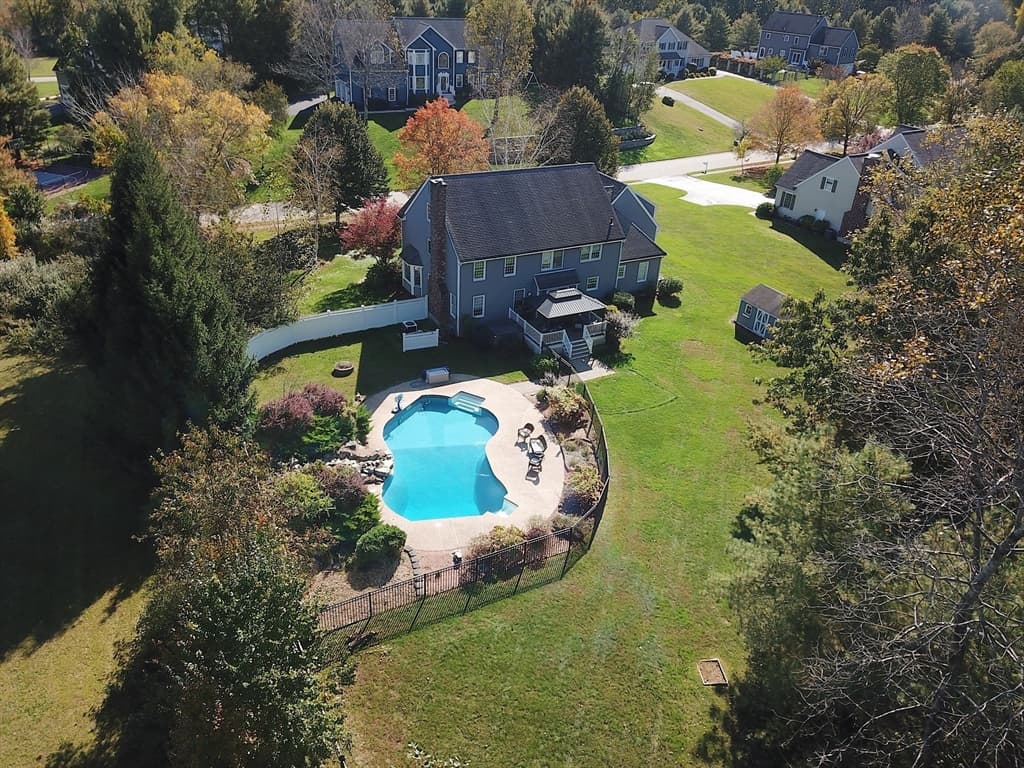 23 Fawn Terrace photo 2