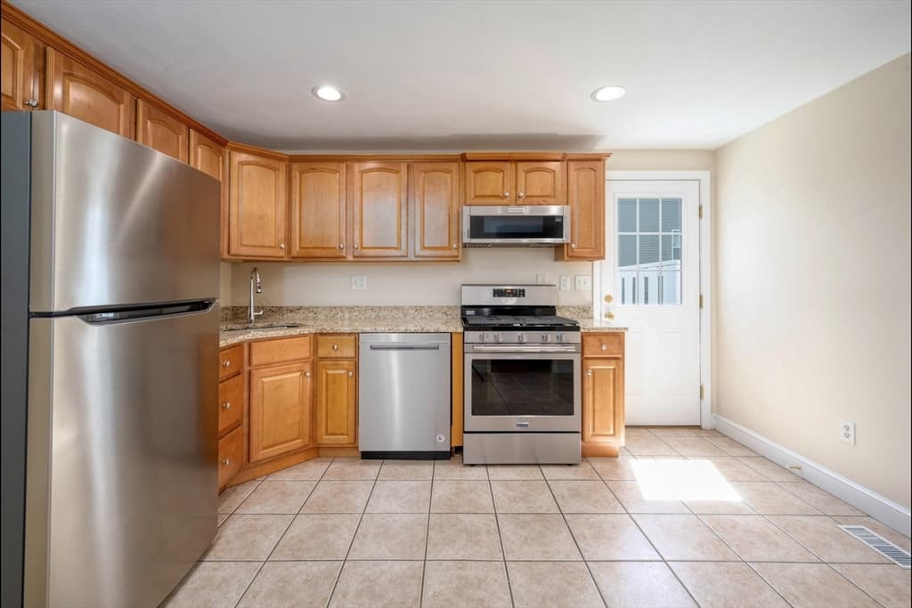 537 Bridge Street #2 photo 2