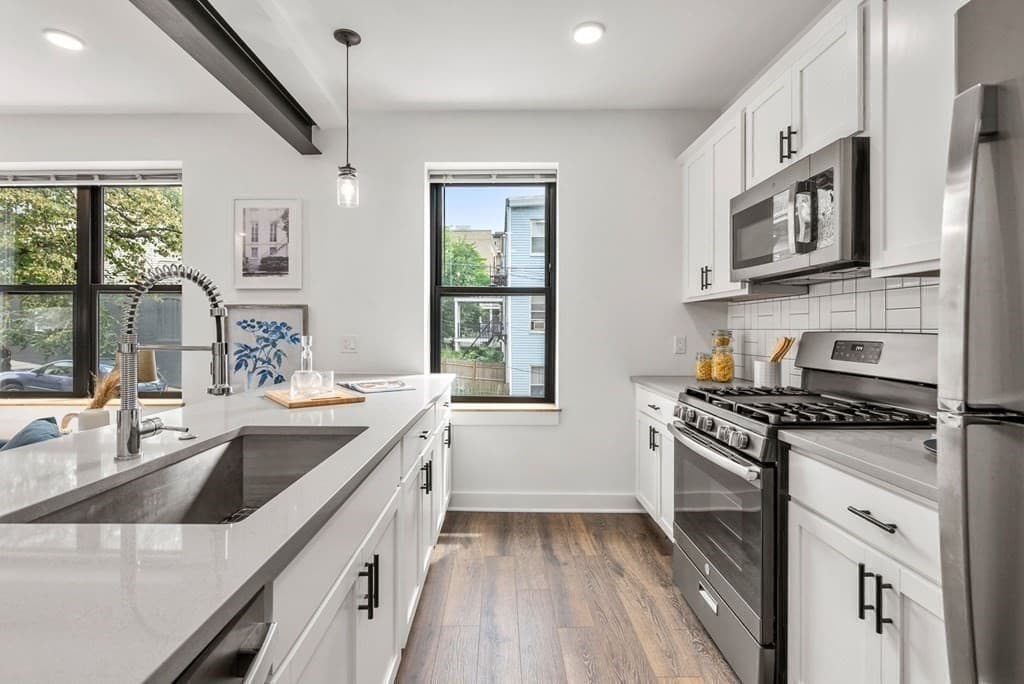 273 Border Street #2B photo 3