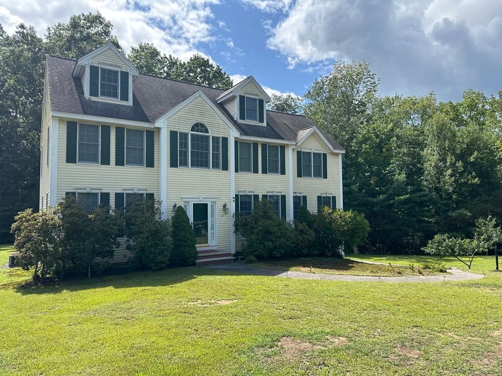 27 Arrowwood Street