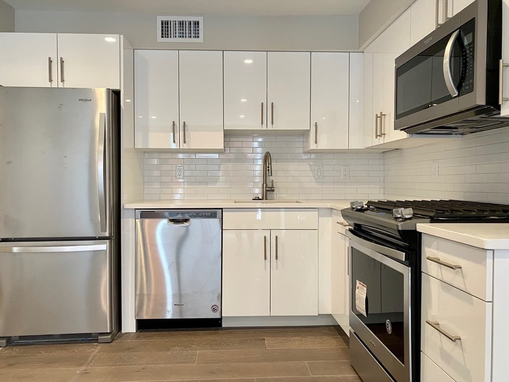 244 Hanover St. #430 photo 2