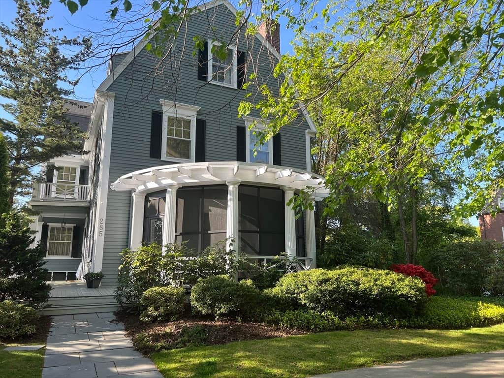 285 Clinton Road