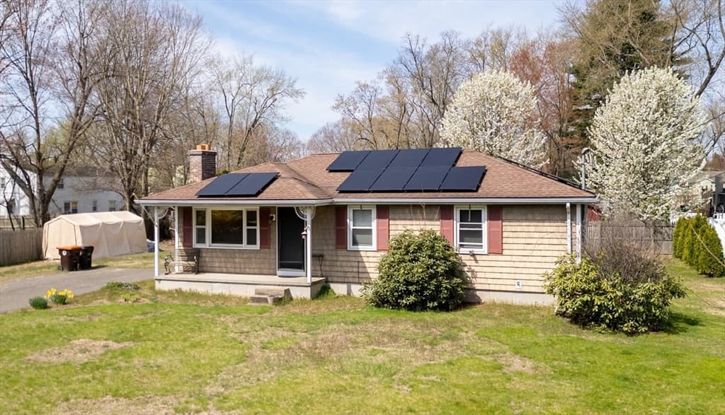 17 Dyotte St photo 3