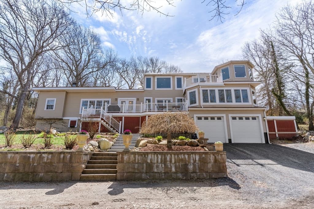 71 Bay Shore Dr photo 3