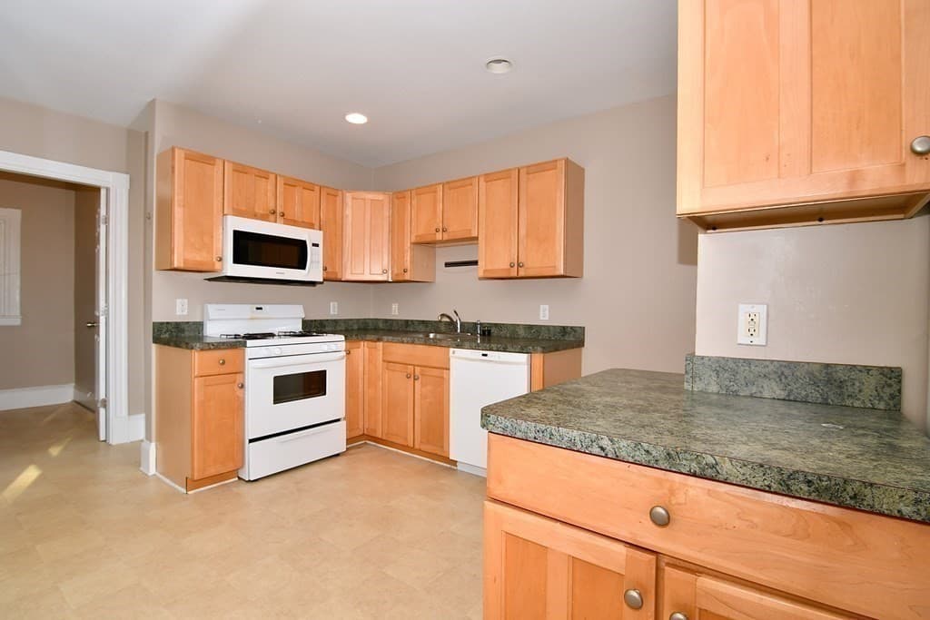 392 Reedsdale #1