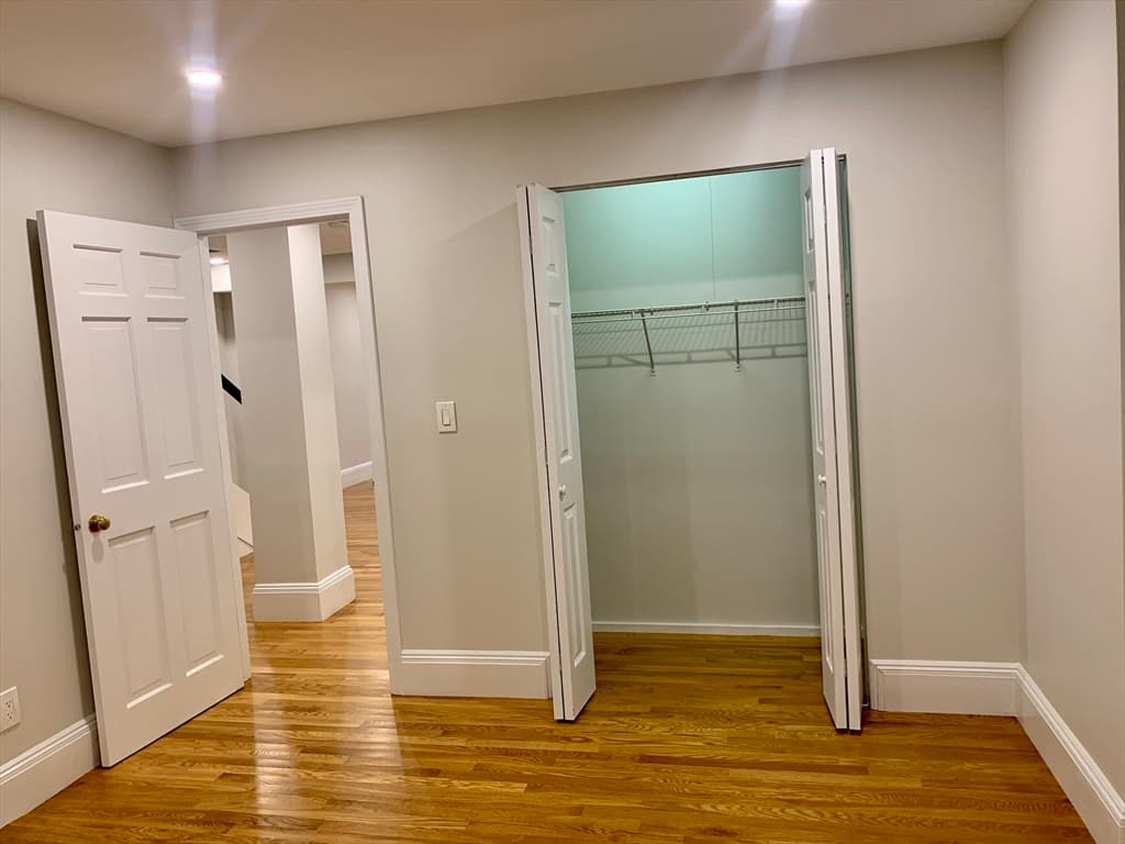 24 Yarmouth Street #1 photo 5