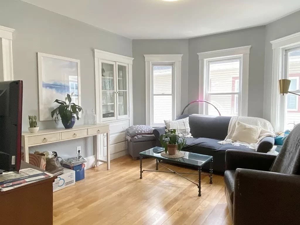 19 Irma Ave #2 photo 3