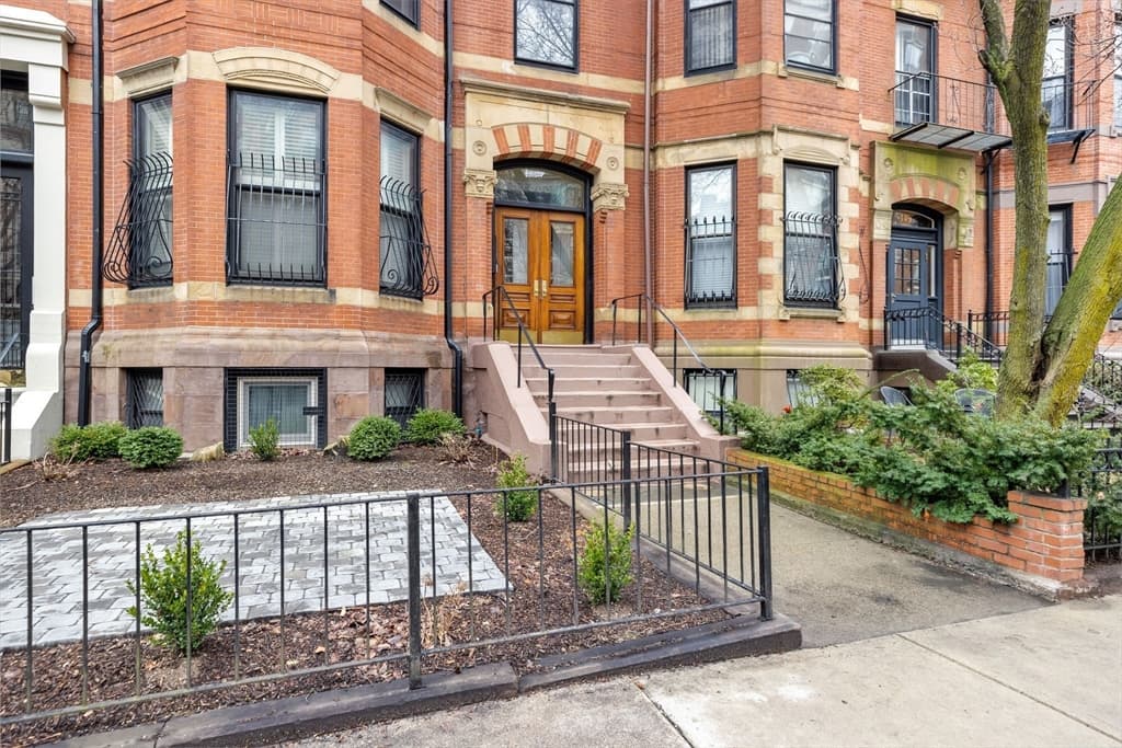 333 Beacon St #4