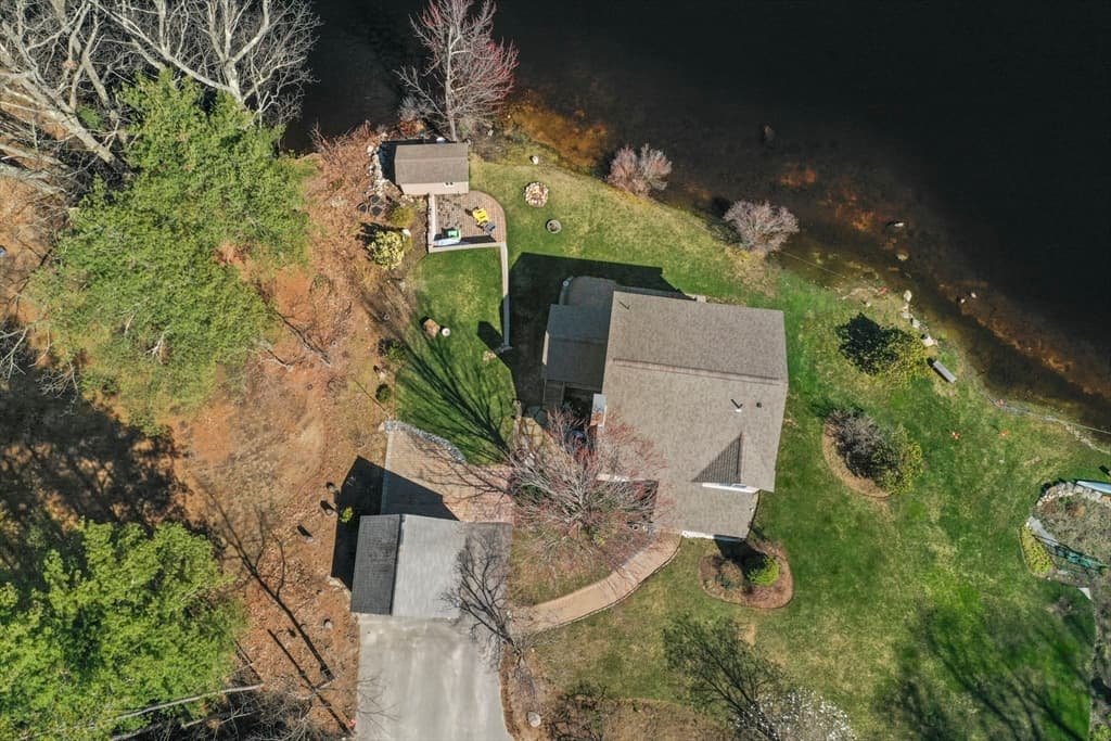 17 Watatic Pond Road photo 2